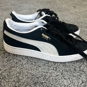 Kids Puma Suede Black and White Sneakers
